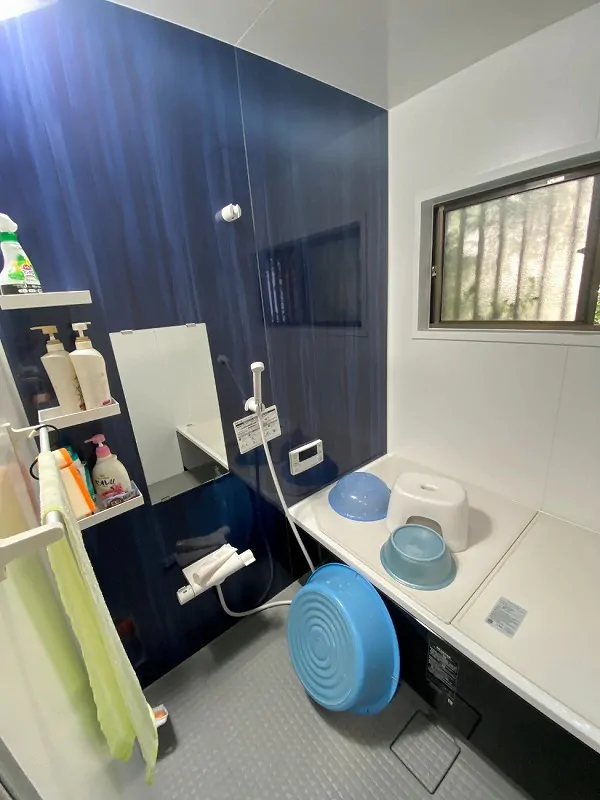 戸建て住宅での浴室のリフォーム　洗面所・トイレとの3点セット　180万円