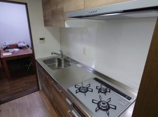 埼玉県所沢市マンションキッチンリフォーム｜クリナップラクエラ価格は…