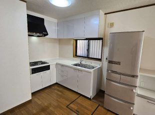 埼玉県所沢市キッチン洗面台リフォーム｜シエラSとサクアの価格は…