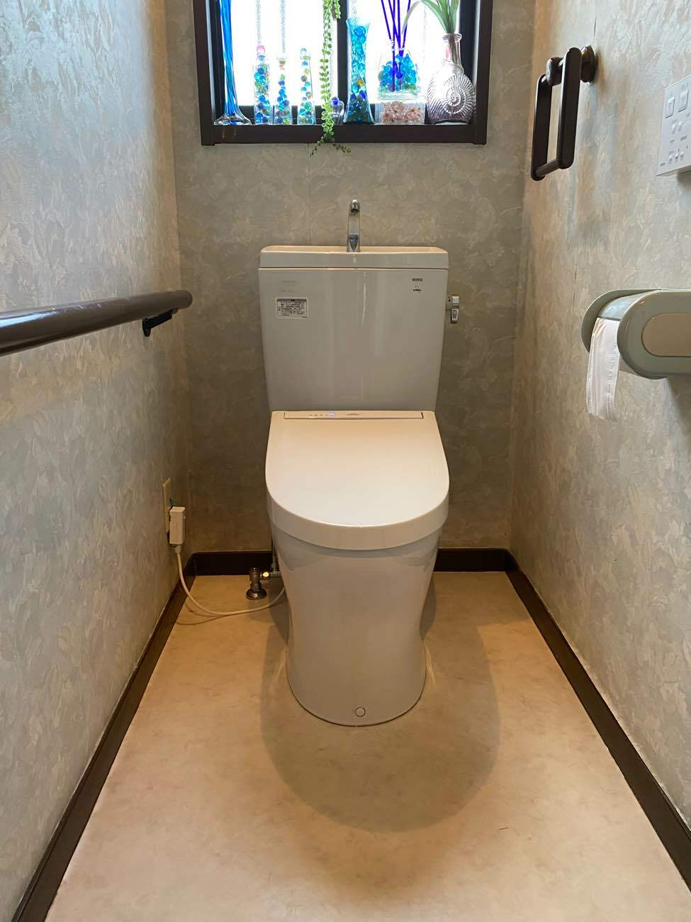 TOTOのトイレ交換工事費込み事例┃ウォシュレットのみ交換
