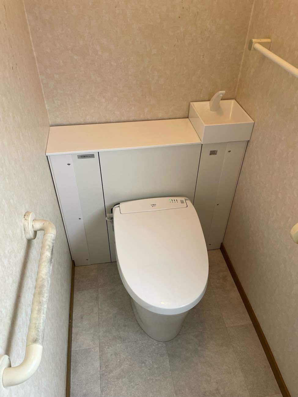 内装工事付トイレまるごとリフォームの施工事例