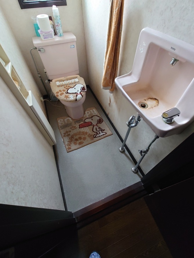 内装工事付トイレまるごとリフォームの施工事例