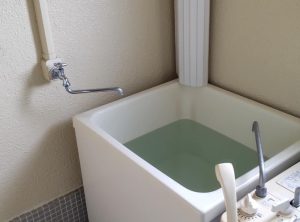 埼玉県狭山市ホールインワン専用浴槽＆給湯器交換｜値段も紹介のBefore
