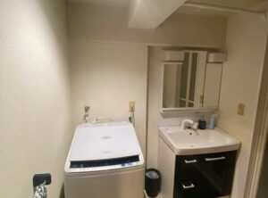 埼玉県入間市洗面所内装リフォーム｜手洗い器・汚物流し台交換のBefore