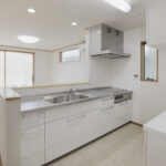 キッチンリフォームの期間はどのくらい？工事内容別の工期と工事中の過ごし方まで解説